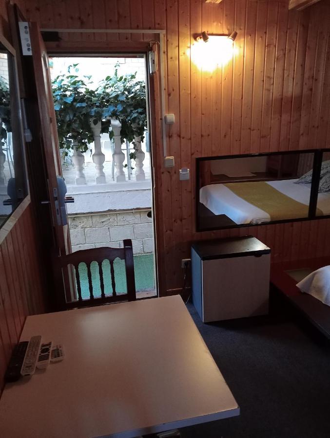Tu Mansion Pensionat Navalcarnero Exteriör bild
